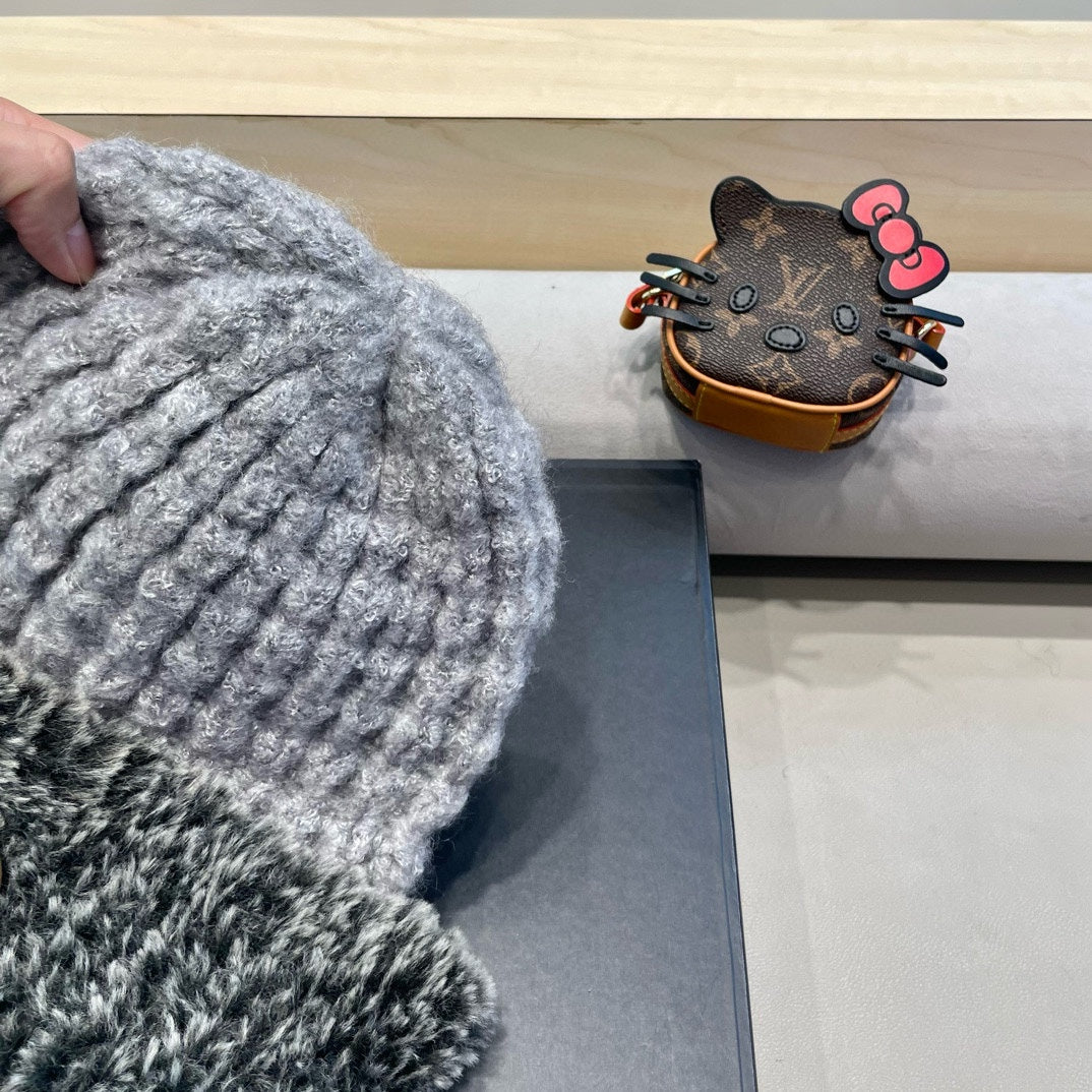 BEANIE HAT IN COIN GRAY WOOL AND FLEECE 399545