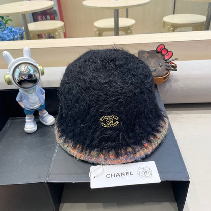 BUCKET HAT IN BLACK LAMB FUR 419466