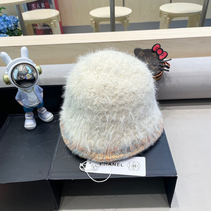 BUCKET HAT IN BISQUE BEIGE LAMB FUR 419467
