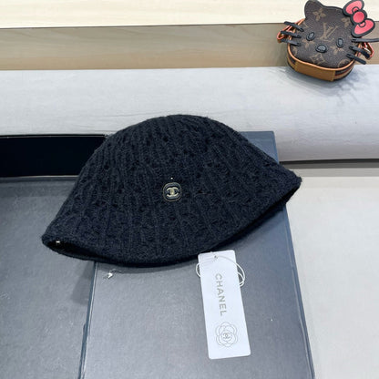 BUCKET HAT BKACK KNITTED FABRIC WITH RABBIT FUR 428090