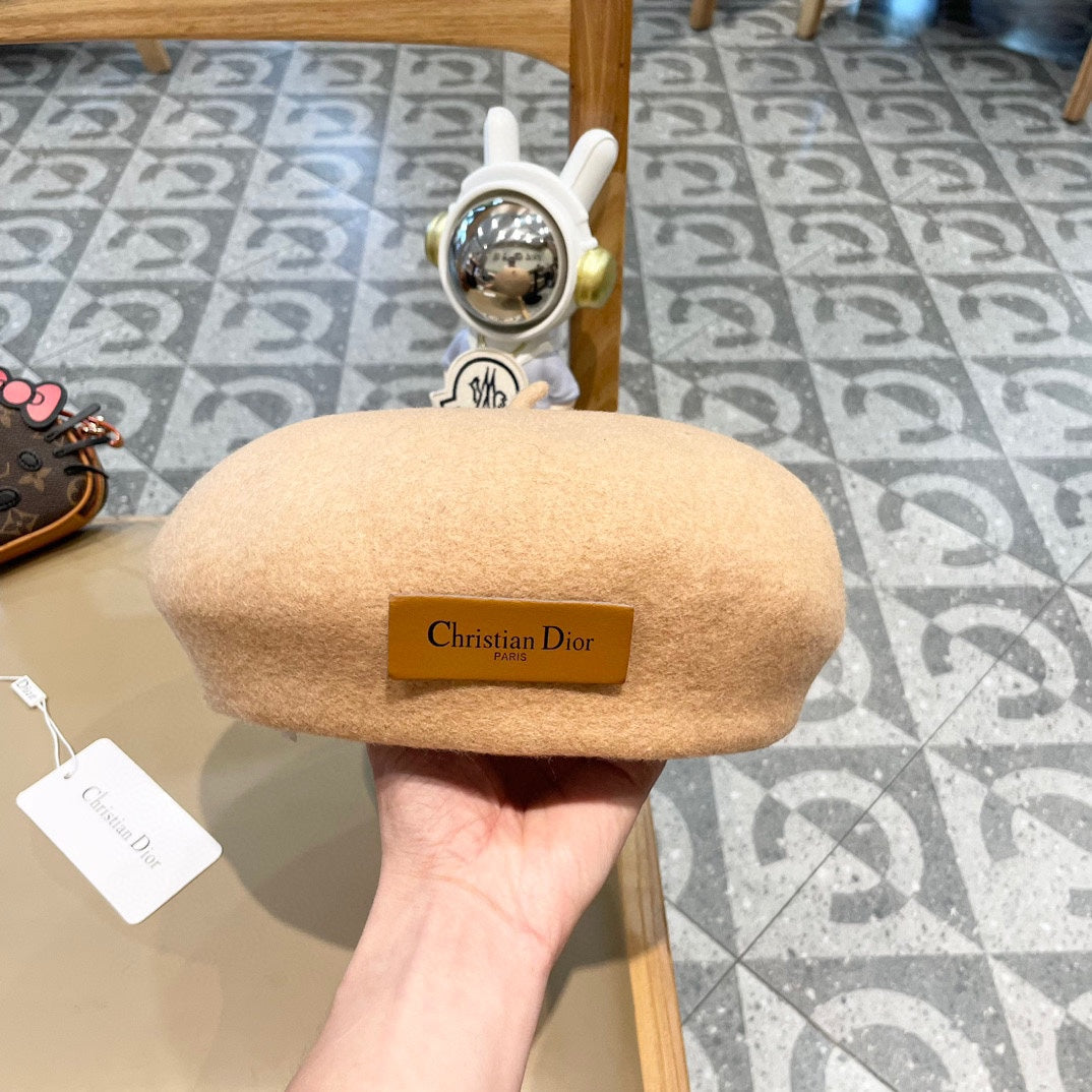 AUSTRALIAN BERET HAT IN PEACH BEIGE WOOL FELT 431717