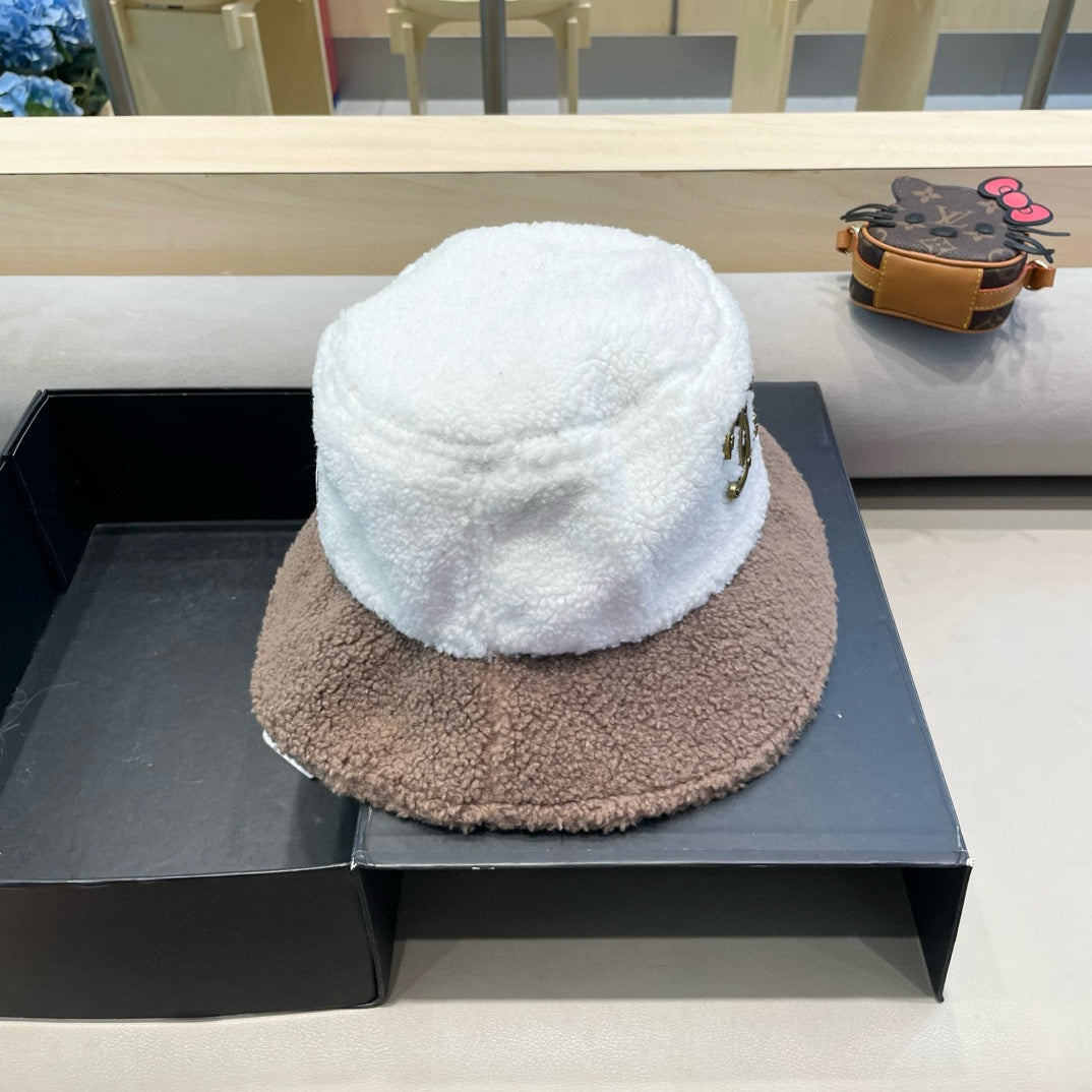 BUCKET HAT IN WHITE MIX MEDIUM BROWN LAMB WOOL 431622