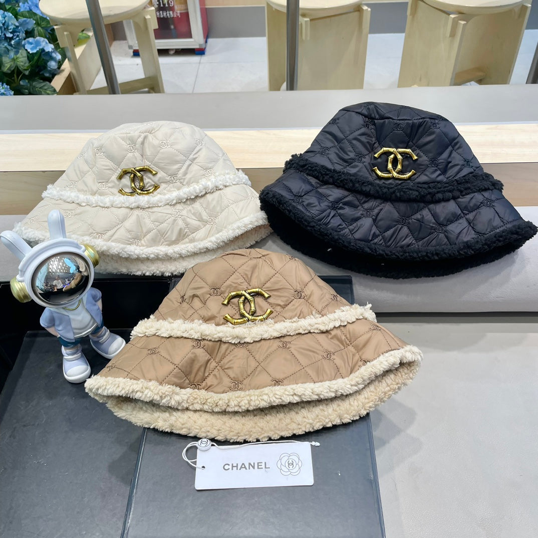 BUCKET HAT IN BLACK LAMB WOOL AND THICK COTTON 431683