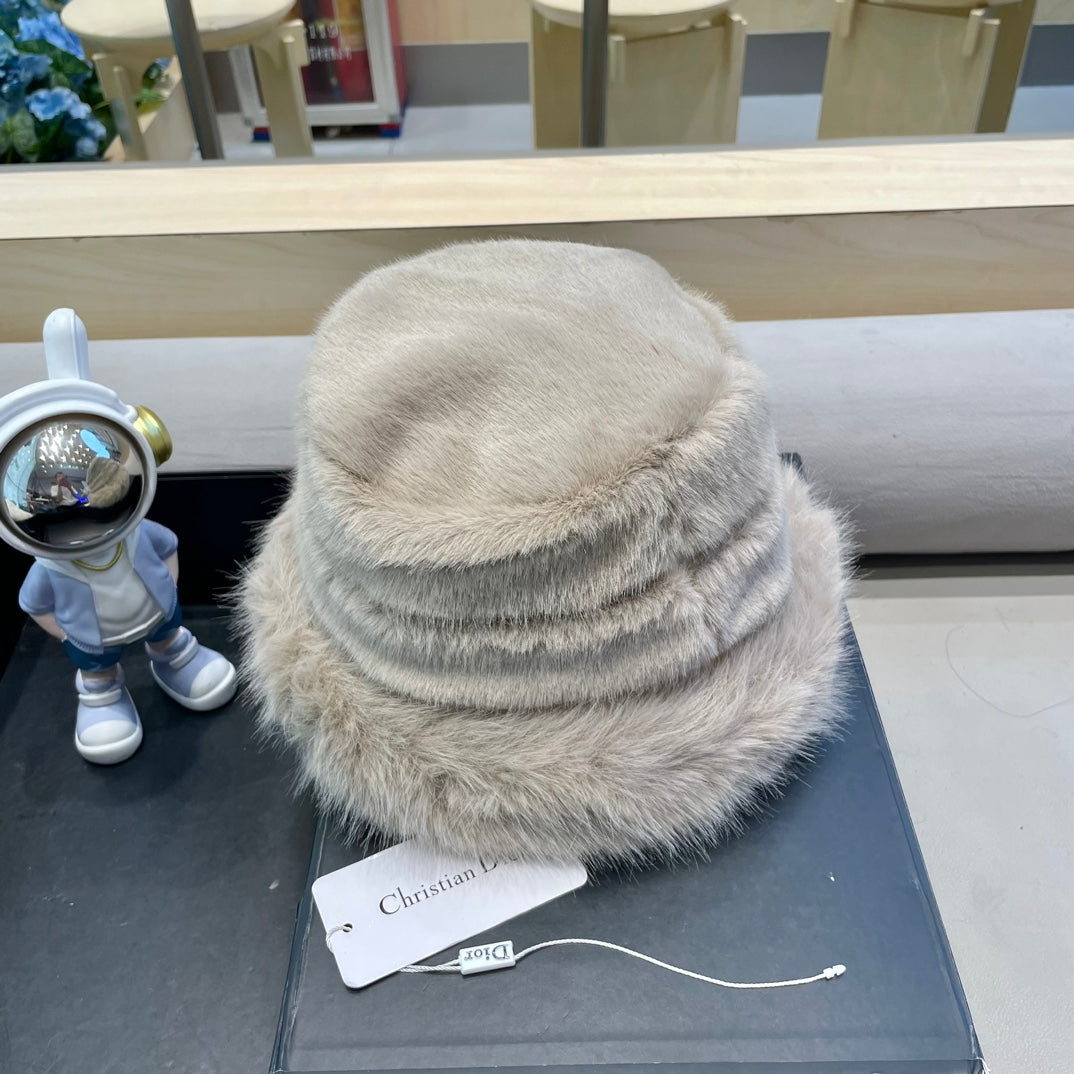 BUCKET HAT IN BEIGE MINK FUR 433470