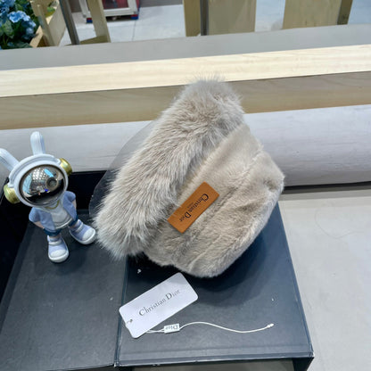 BUCKET HAT IN BEIGE MINK FUR 433470