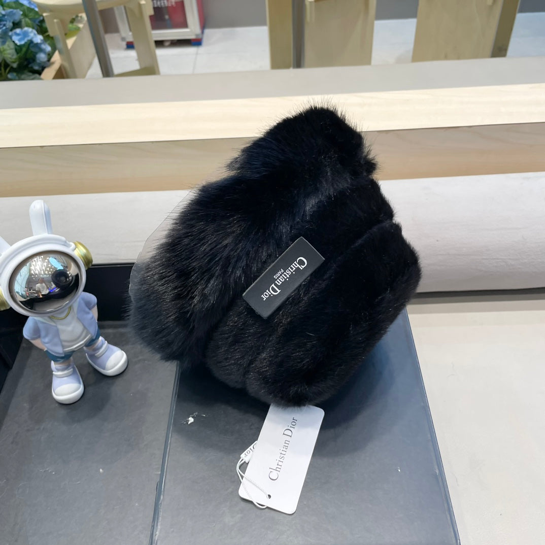 BUCKET HAT IN BLACK MINK FUR 433472