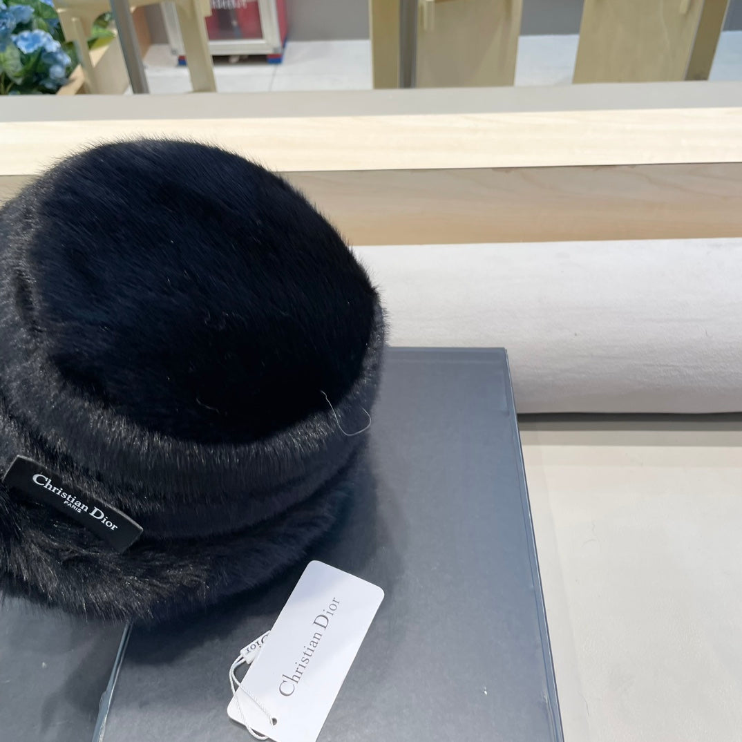 BUCKET HAT IN BLACK MINK FUR 433472