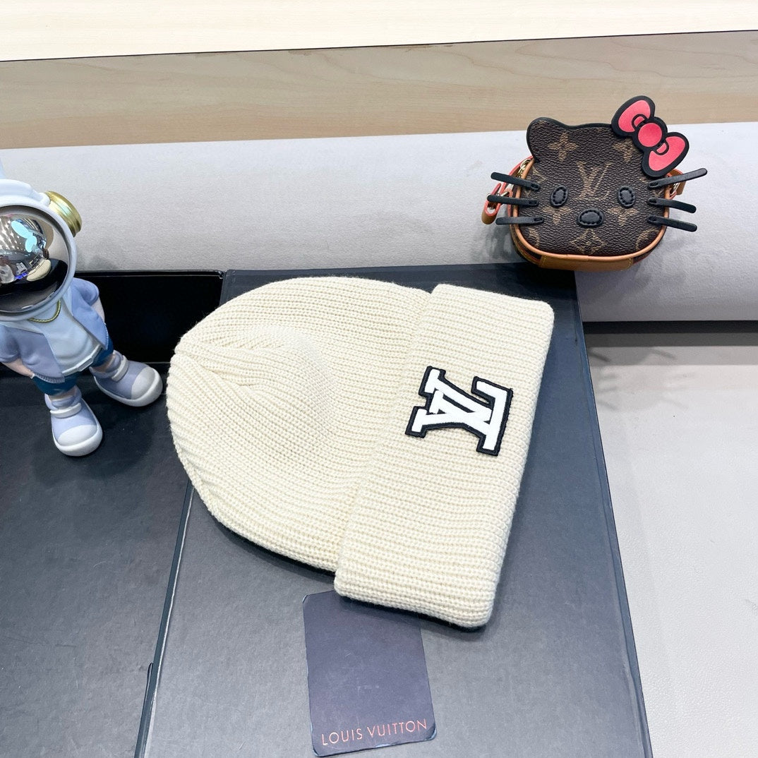 BEANIE HAT IN BEIGE WOOL 435028