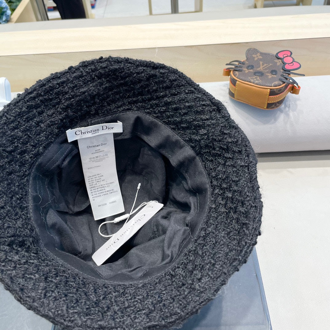 BUCKET HAT IN BLACK WOOL 436744