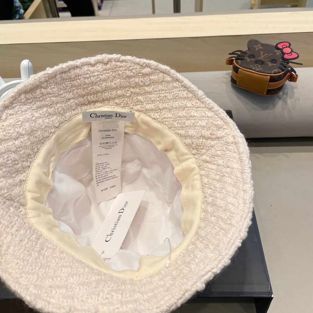 BUCKET HAT IN BEIGE WOOL 436746