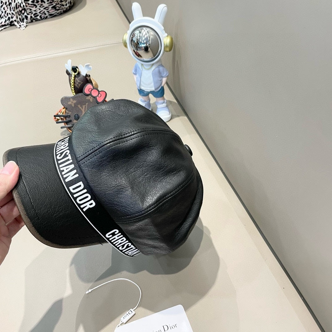 BAKER BOY HAT IN BLACK LEATHER 436763