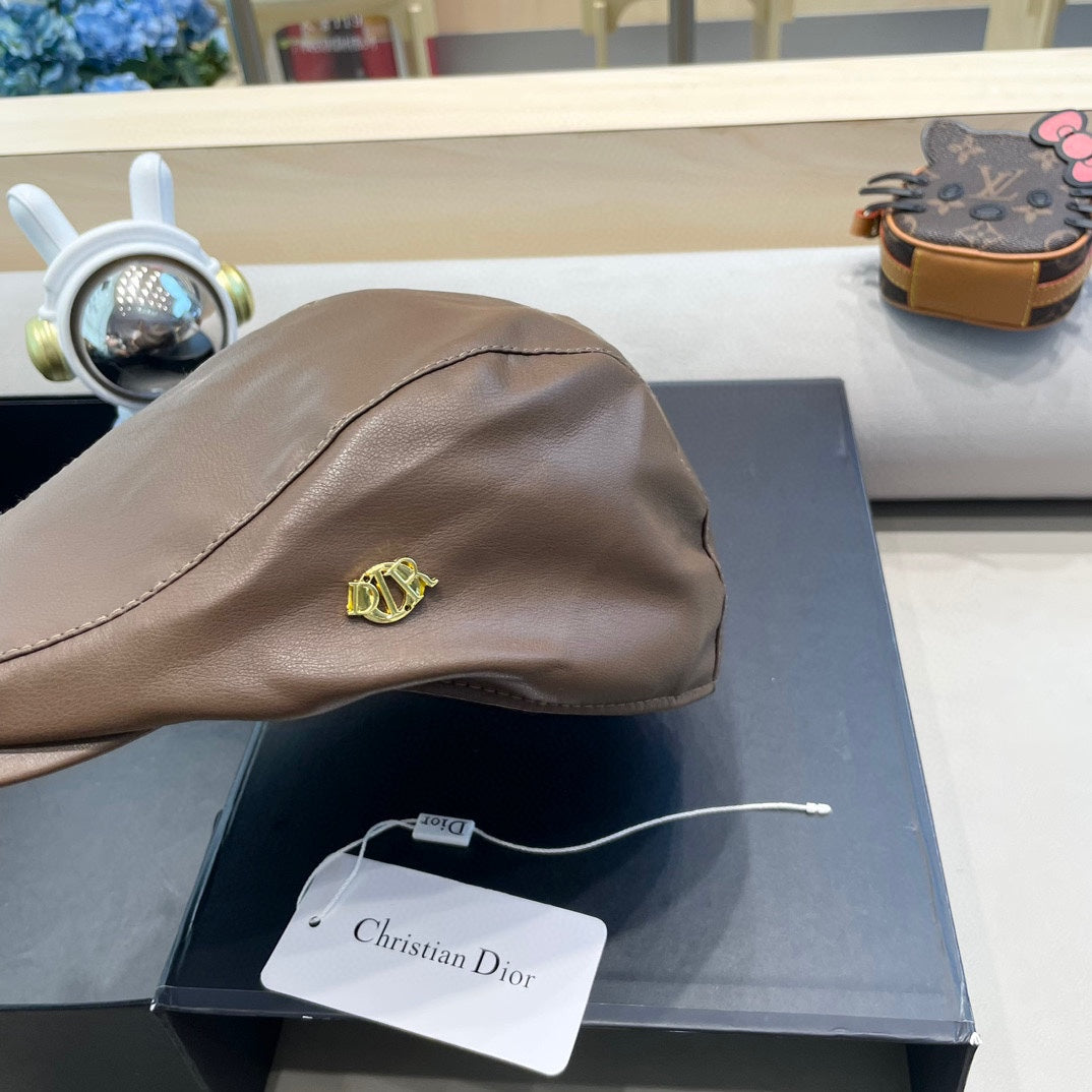BAKER BOY HAT IN WALNUT BROWN LEATHER 436765