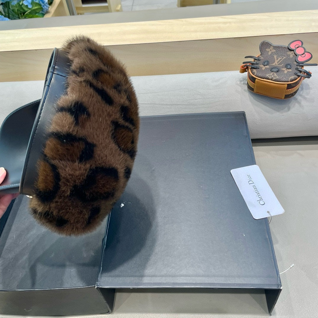 BAKER BOY HAT IN BROWN MINK FUR 438088