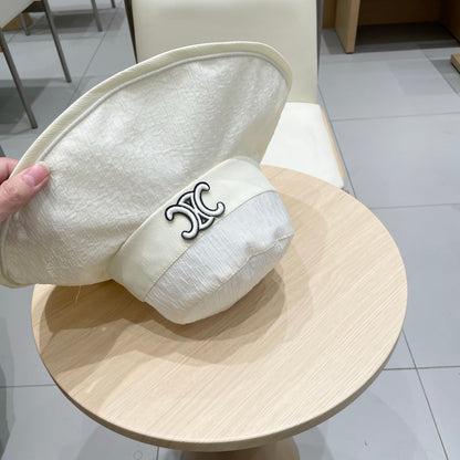 BUCKET HAT MODEL 650697 IN WHITE FABRIC