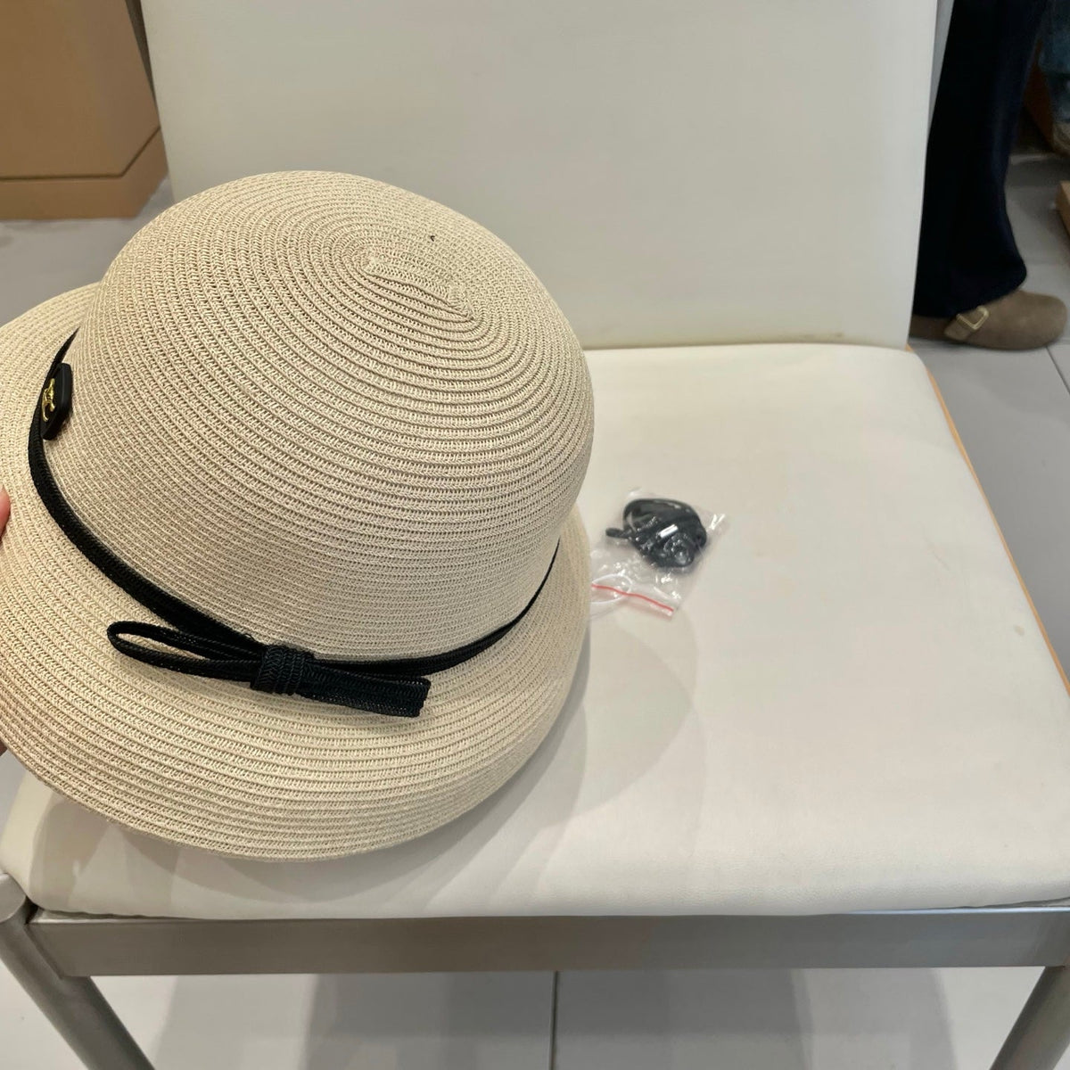 BUKET HAT MODEL 650560 IN BEIGE SPRAY FABRIC