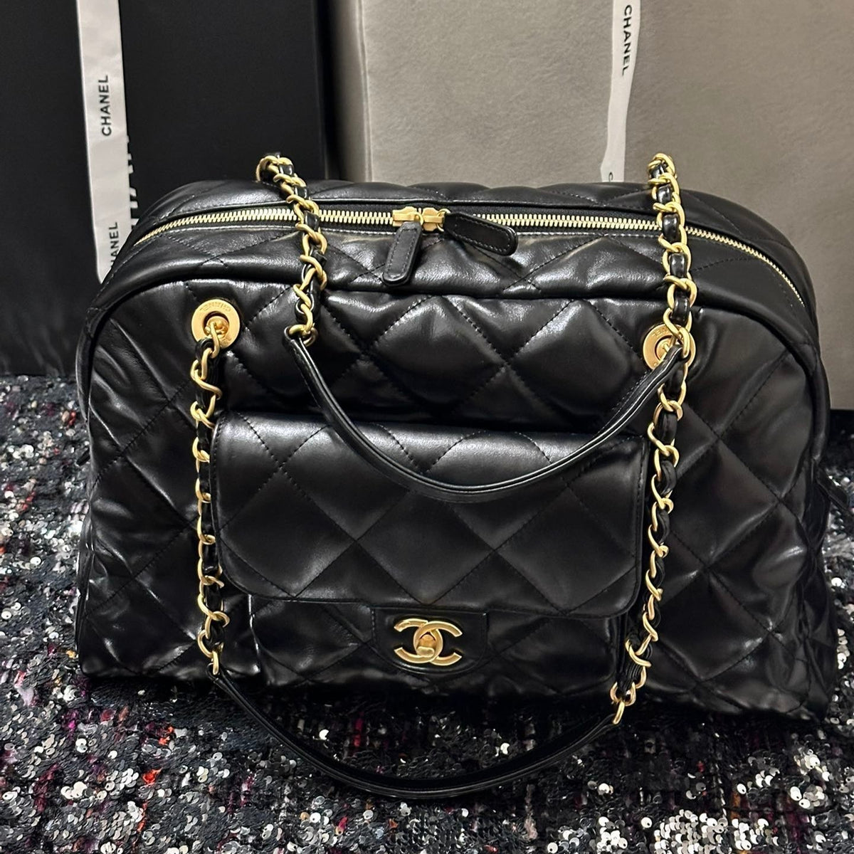 BOWLING BAG 44 IN BLACK SOFT LAMBSKIN GOLD HARDWARE
