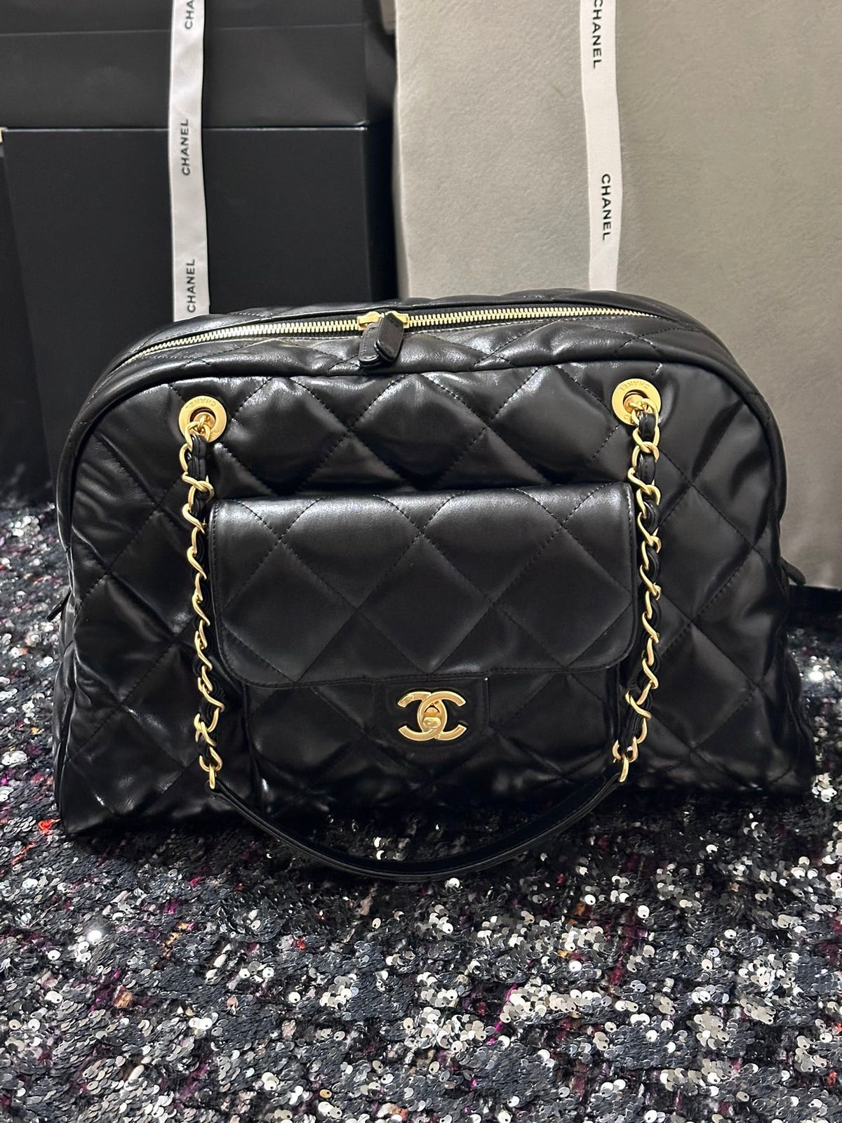 BOWLING BAG 44 IN BLACK SOFT LAMBSKIN GOLD HARDWARE