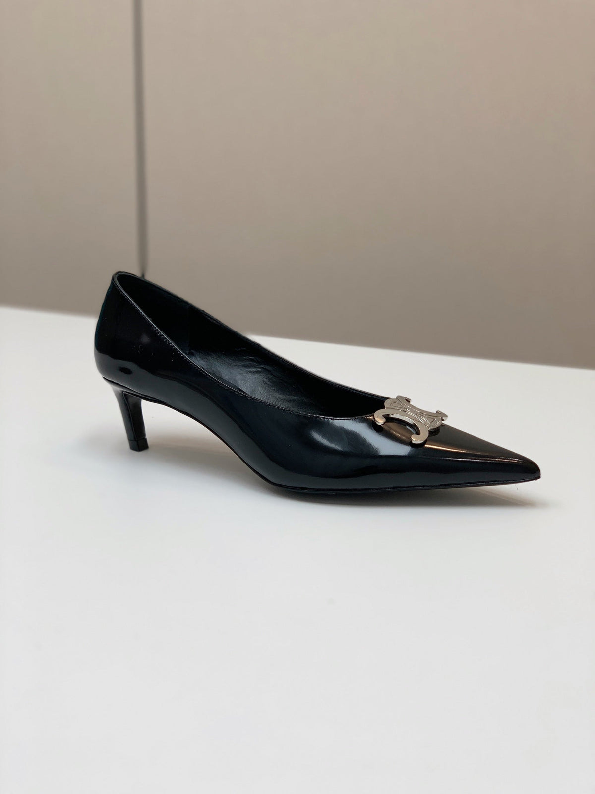 MEDIUM-HEELED 50MM PUMP IN BLACK CALFSKIN