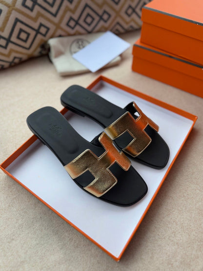 0RAN SANDALS IN LIGHT GOLD CALFSKIN
