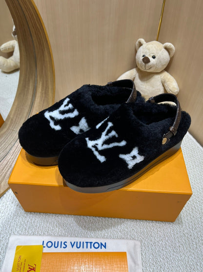 ASPEN COMFORT CLOG IN BLACK MIX WHITE FLEECE