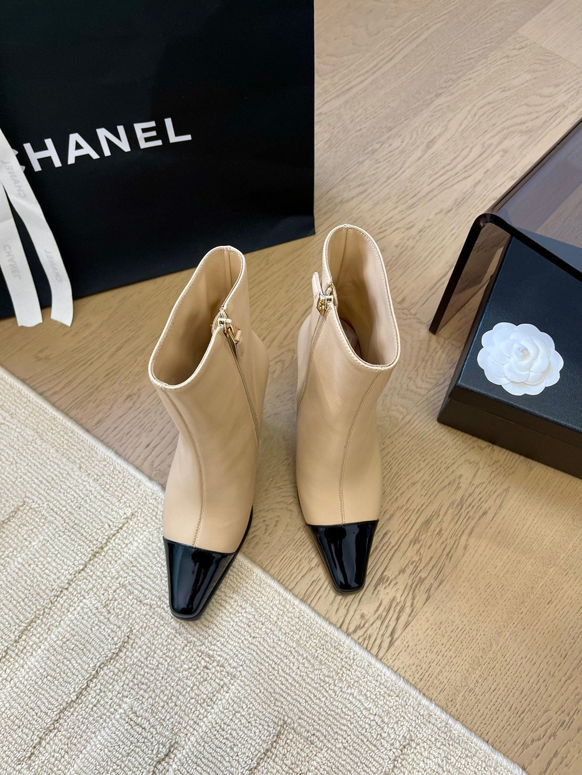BONGADE BOOTS IN BEIGE MIX BLACK CALFSKIN