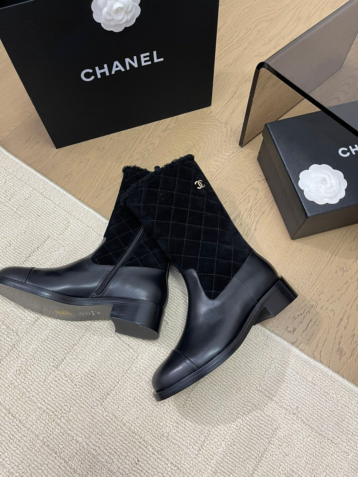 ANKLE BOOTS IN BLACK SUEDE AND CALFSKIN 963148