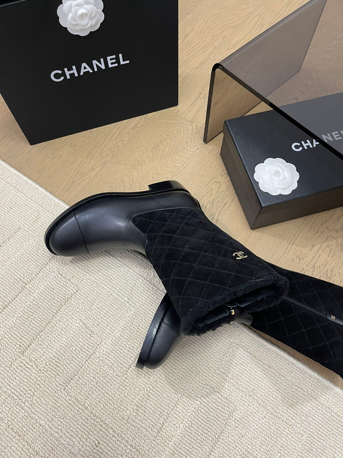 ANKLE BOOTS IN BLACK SUEDE AND CALFSKIN 963148