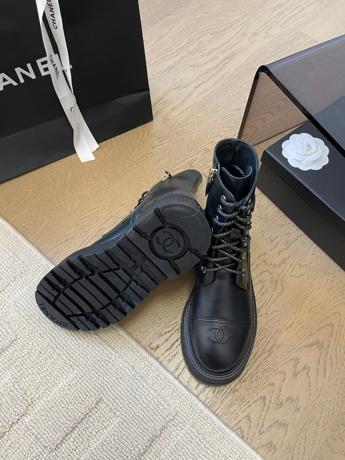 ANKLE BOOTS IN BLACK CALFSKIN 963004