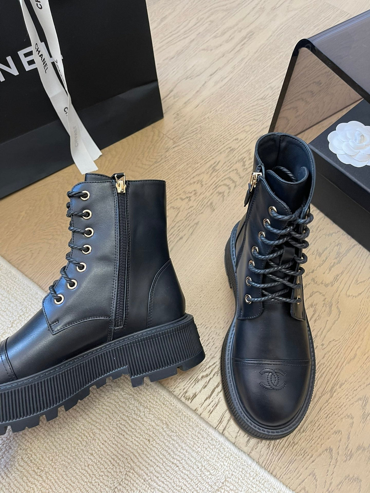 ANKLE BOOTS IN BLACK CALFSKIN 963004