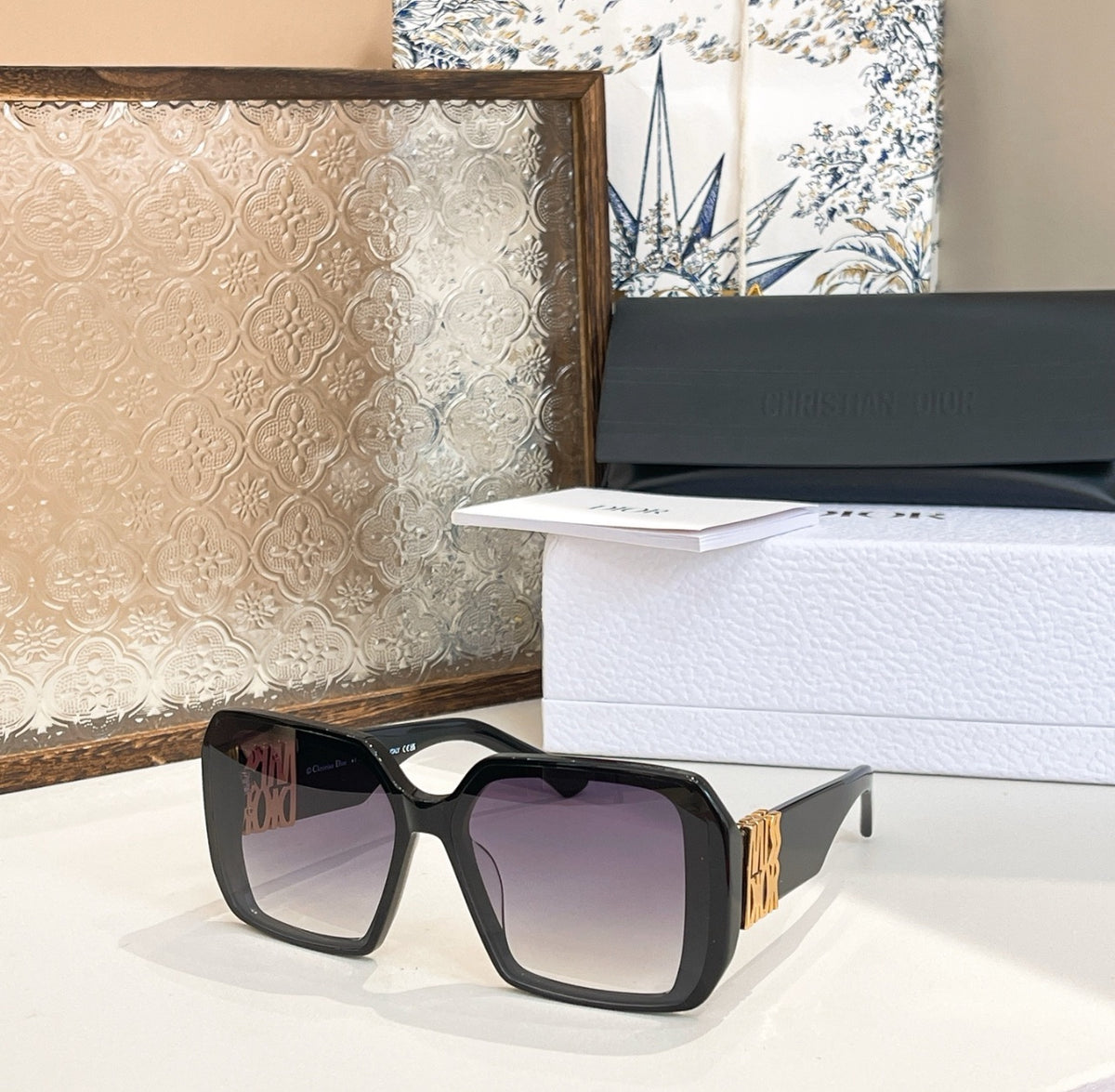 Miss Dior sunglasses woman