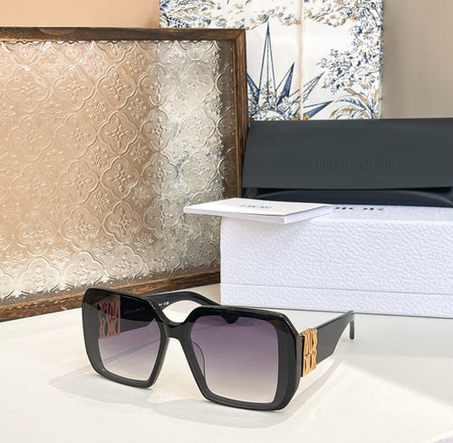 Miss Dior sunglasses woman