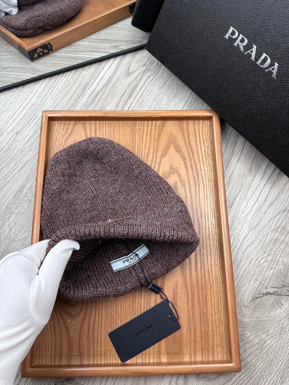 BEANIE HAT IN BRUNETTE BROWN WOOL 332399
