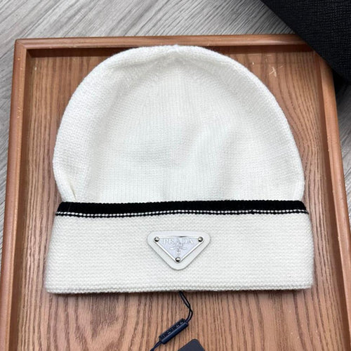 BEANIE HAT IN WHITE WOOL 349649