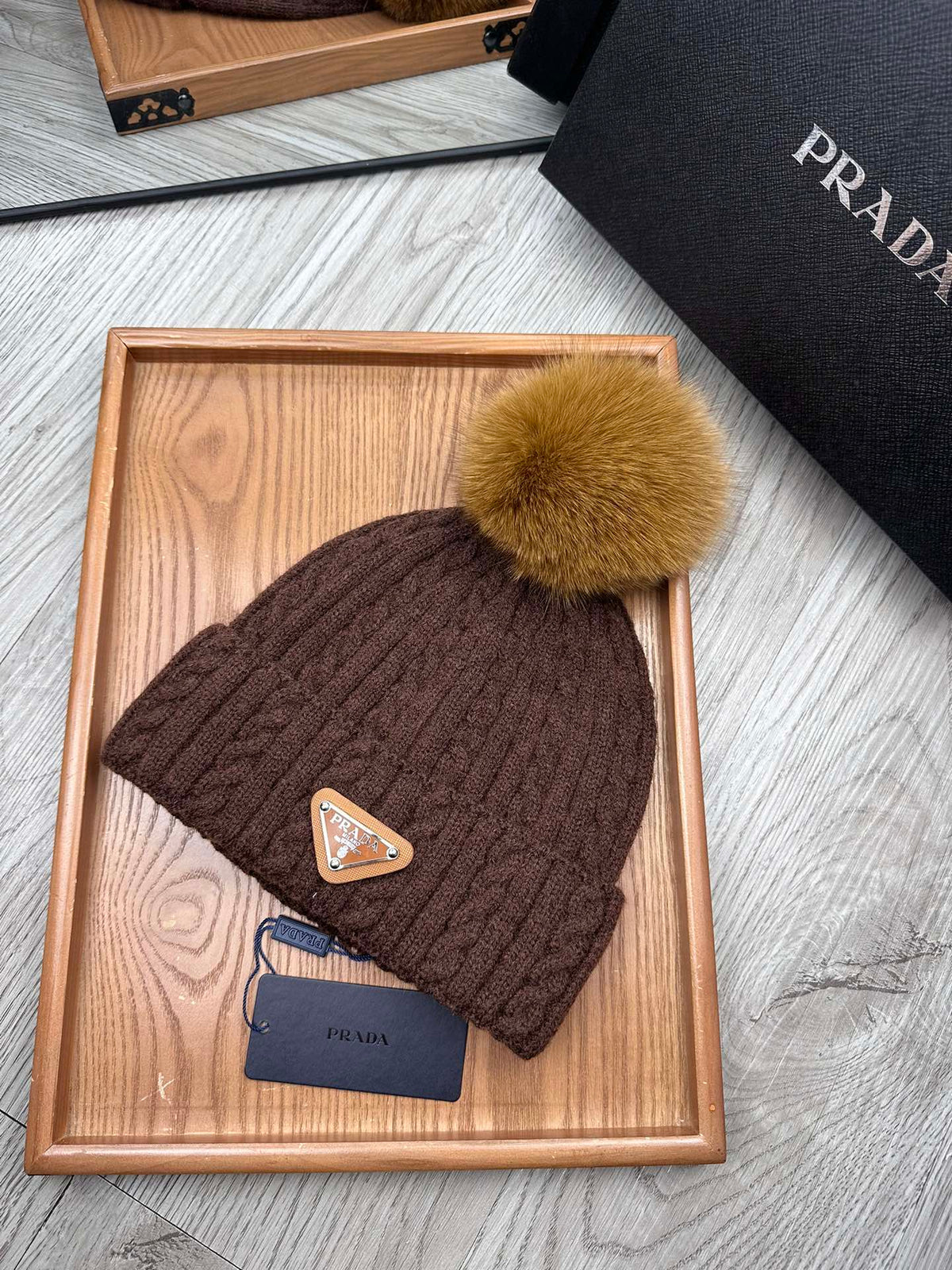 BEANIE HAT IN CHOCOLATE BROWN WOOL 352364