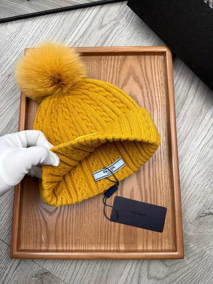 BEANIE HAT IN MUSTARD YELLOW WOOL 352365