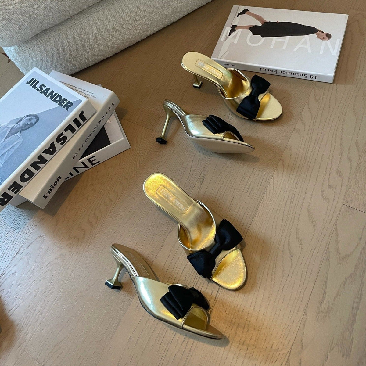 Metallic Gold High - Heels With Black Bow Calfskin