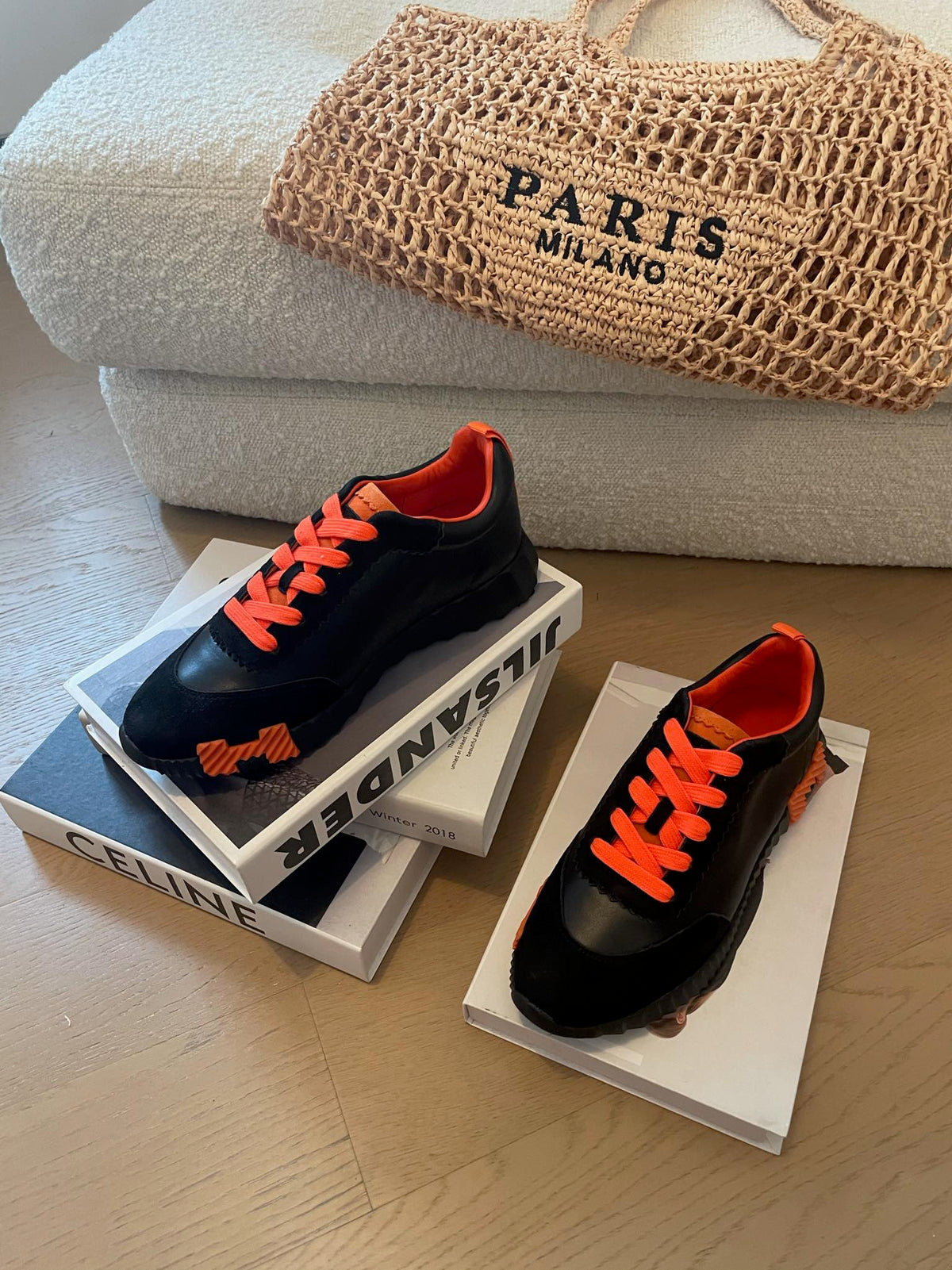 BOUNCING SNEAKERS BLACK CALFSKIN WITH ORANGE LACES