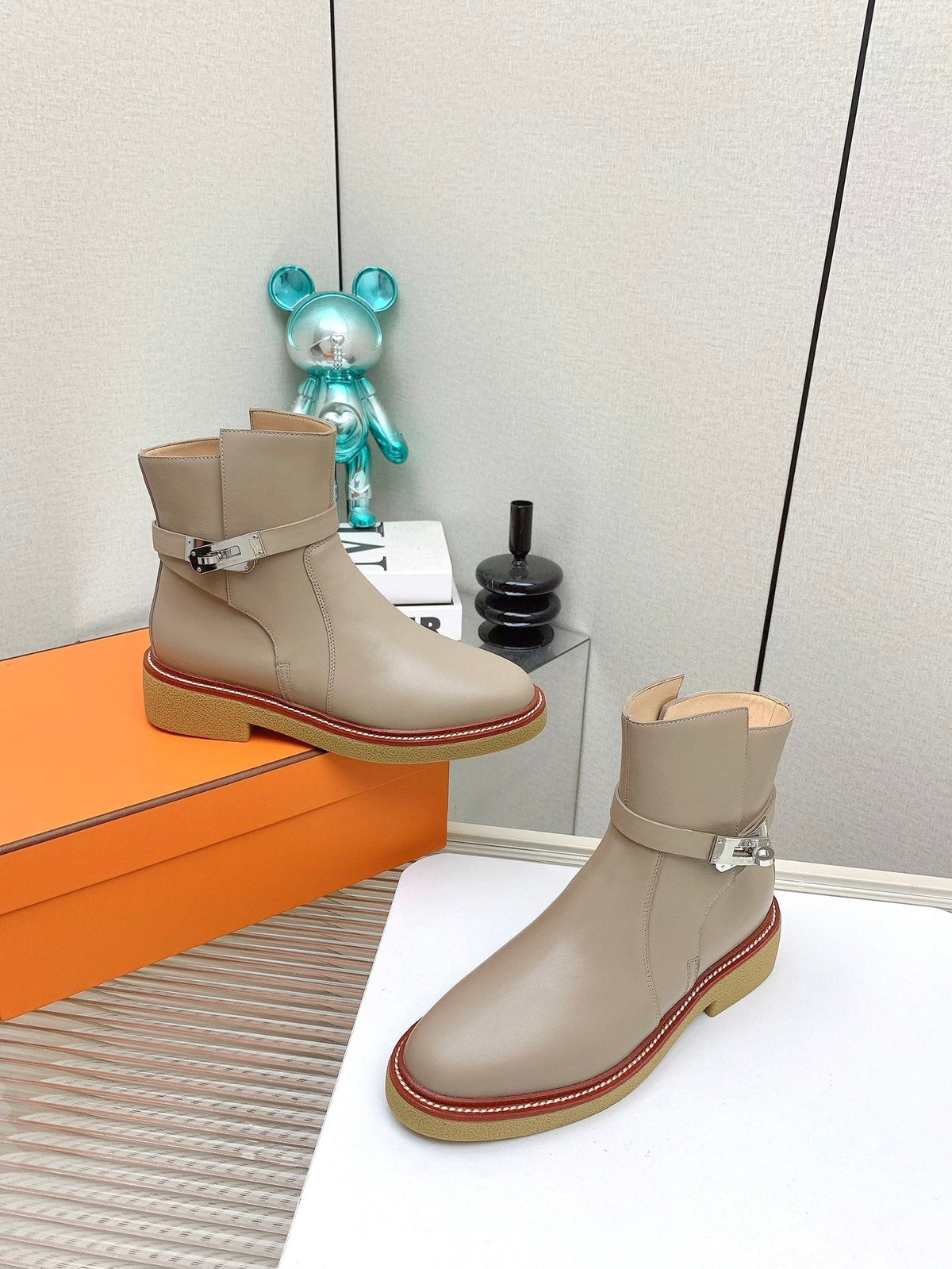 BOTINES HISTORY BOOTS IN DESERT BROWN CALFSKIN