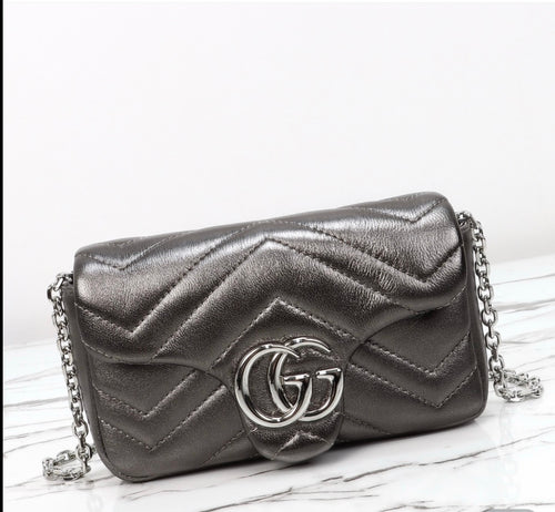 Gucci GG Marmont Mini metallic leather shoulder bag.