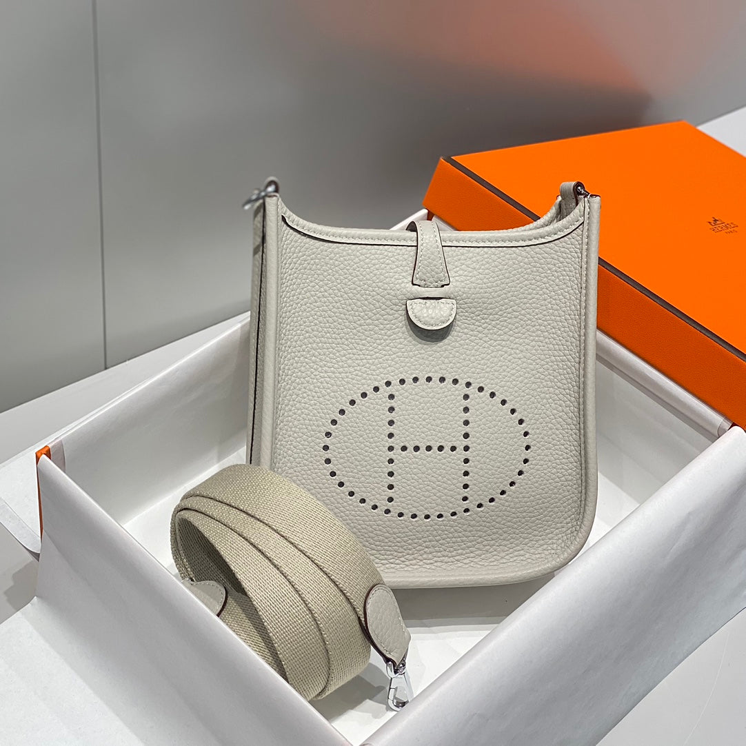 MINI NEO 18 EVELYNE BAG IN GREY GRAINED CALFSKIN
