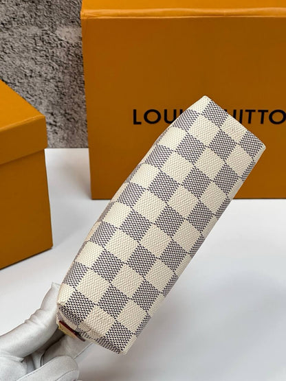 Louis Vuitton Pochette Cosmetic pouch MM