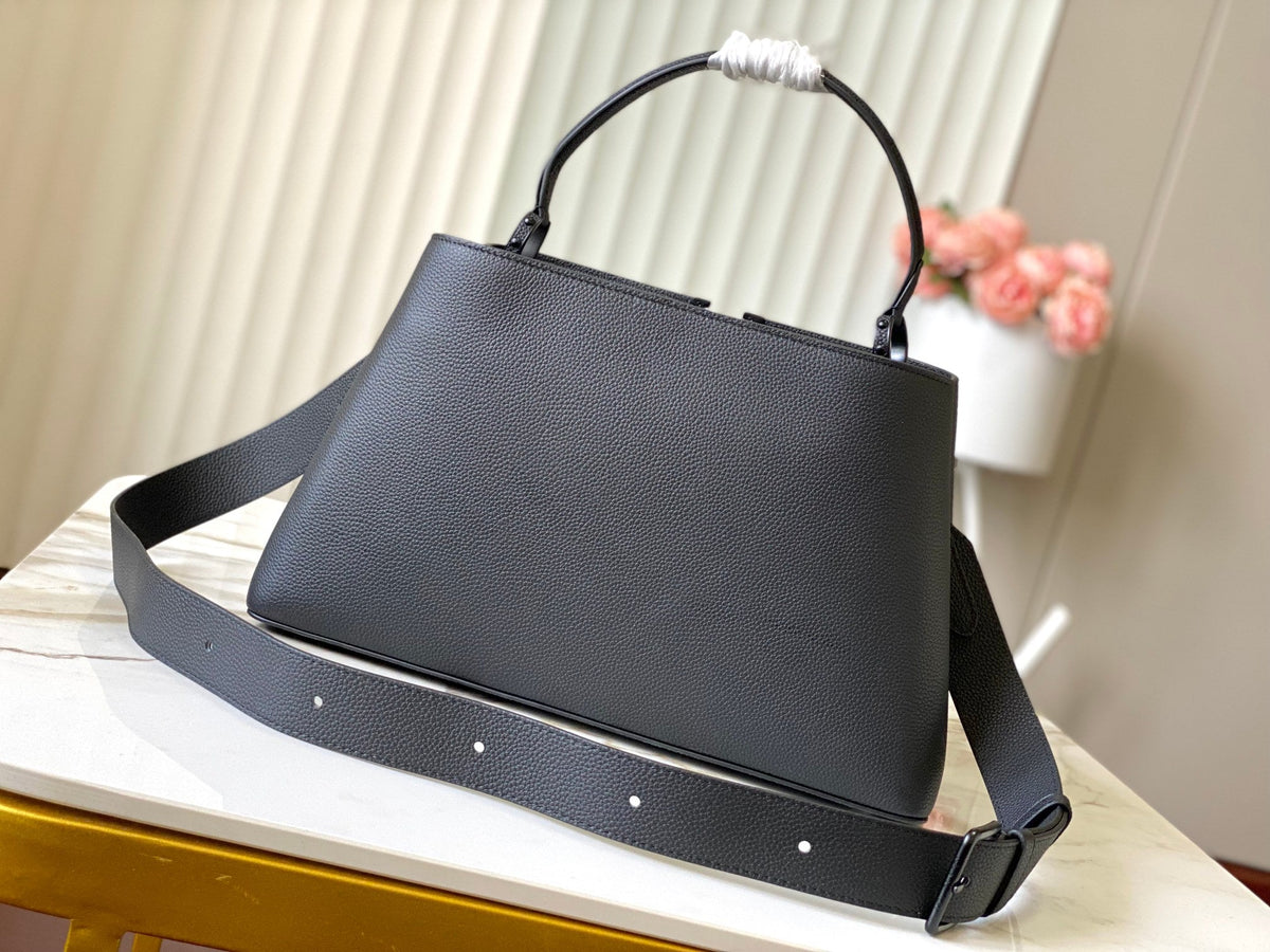 CAPUCINES GM SOUPLE 38 IN BLACK TAURILLON