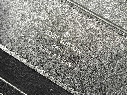 CAPUCINES EAST-WEST 30 IN BLACK SHEEPSKIN CRYSTAL AND SILVER HARDWARE