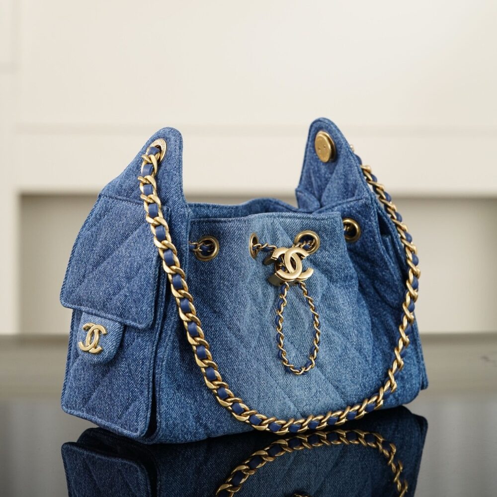 Chanel Mini 25 hobo bag