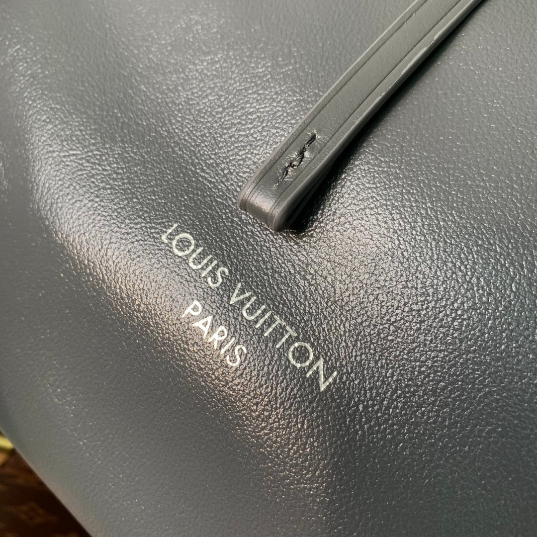 CARRYALL DARK 39 IN GREY LAMBSKIN BROWN MONOGRAM TAG