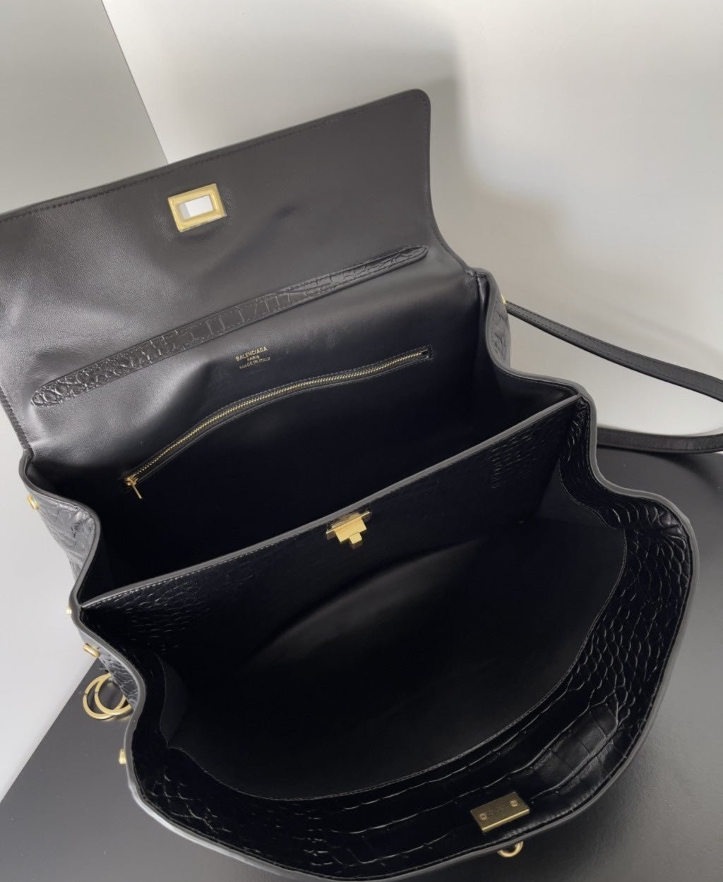 Balenciaga Rode Bag Black Crocodile Leather