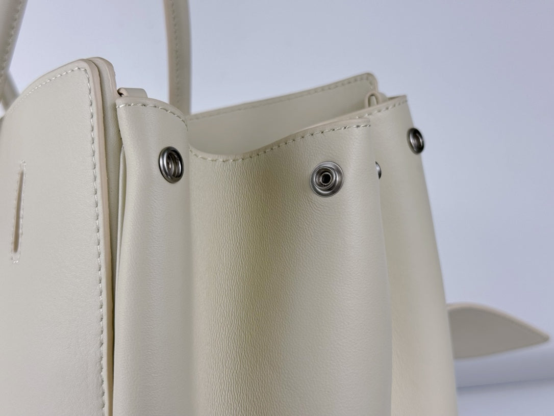 BEL AIR CARRY ALL BAG 29 IN WHITE NAPPA LAMBSKIN SILVER HARDWARE