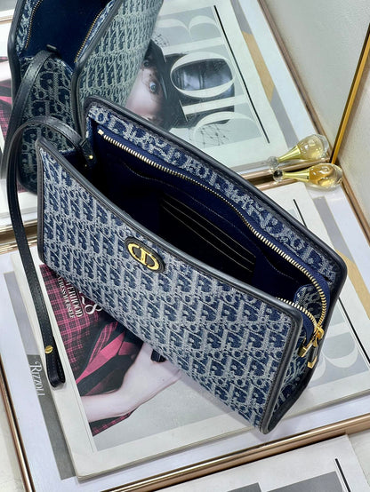BOOK TOTE 26 IN BLUE MONOGRAM OBLIQUE JACQUARD
