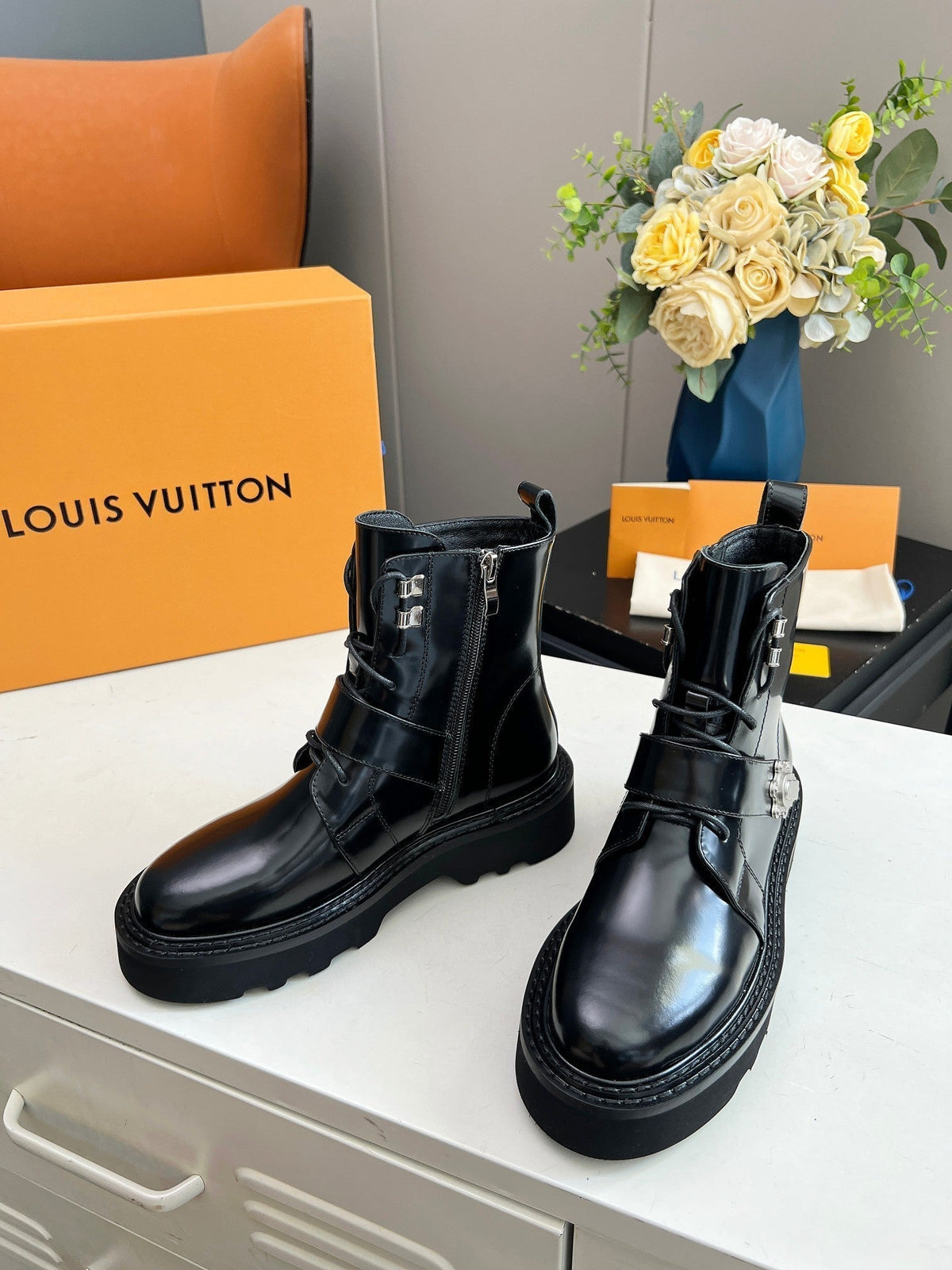 LV WOMEN'S BEAUBOURG ANKLE BOOT IN GLOSSY BLACK CALFSKIN
