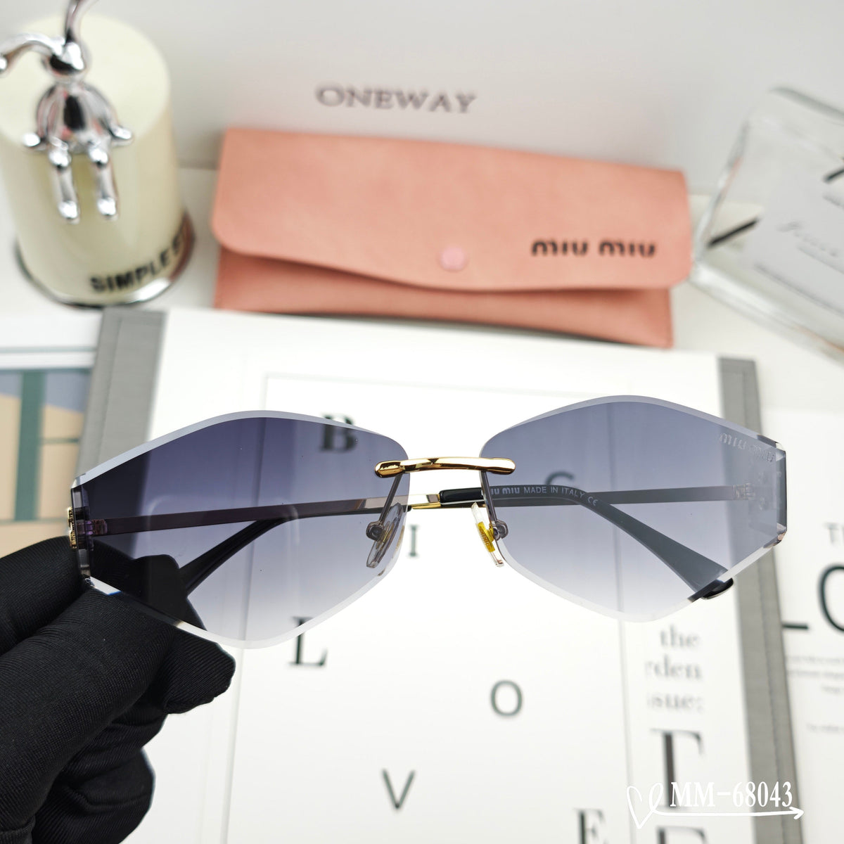 LOGO SUNGLASSES 68043 IN GOLD METAL GREY LENS